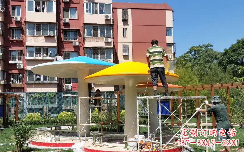 南通不锈钢蘑菇凉亭——精美雕塑点缀绿意