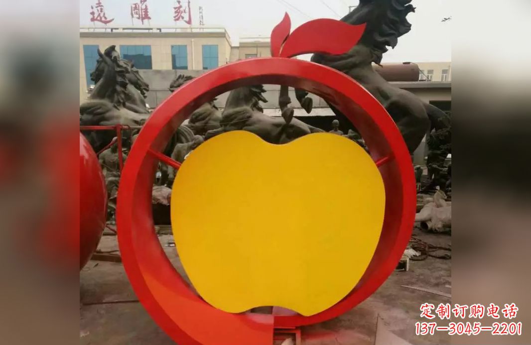 南通不锈钢苹果雕塑——见证爱与和平