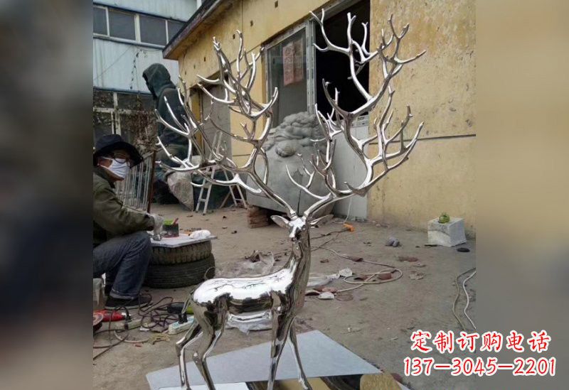南通不锈钢树枝鹿雕塑艺术精美的自然之美