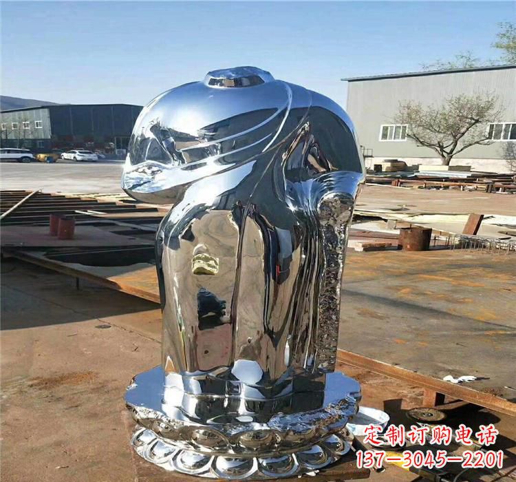 南通太湖石雕塑精美的艺术之作