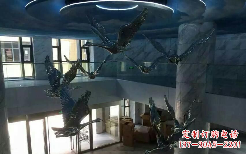 南通不锈钢天鹅雕塑赋予室内空间灵动之美