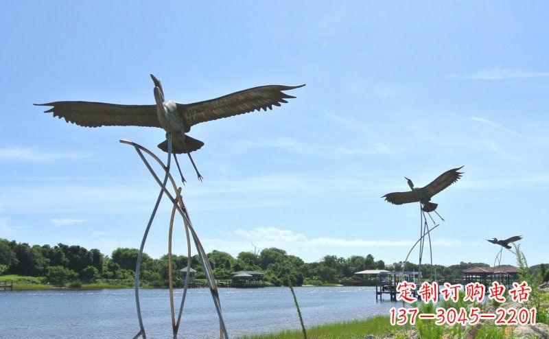 南通不锈钢仙鹤雕塑象征着自由之美