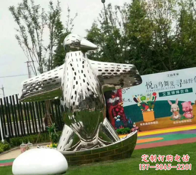 南通不锈钢现代企鹅雕塑