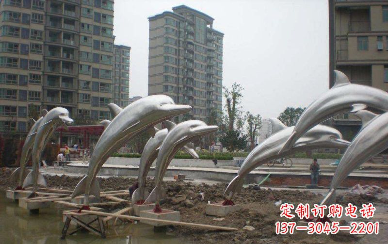南通海豚雕塑——欣赏不锈钢小区的精美绝伦