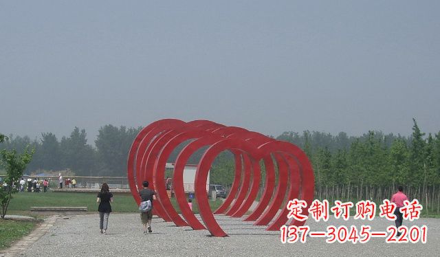 南通不锈钢心形拱门雕塑美丽而神圣