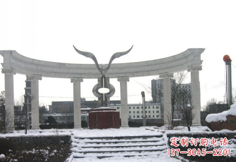 南通雄鹰展翅——一件精美的不锈钢雕塑