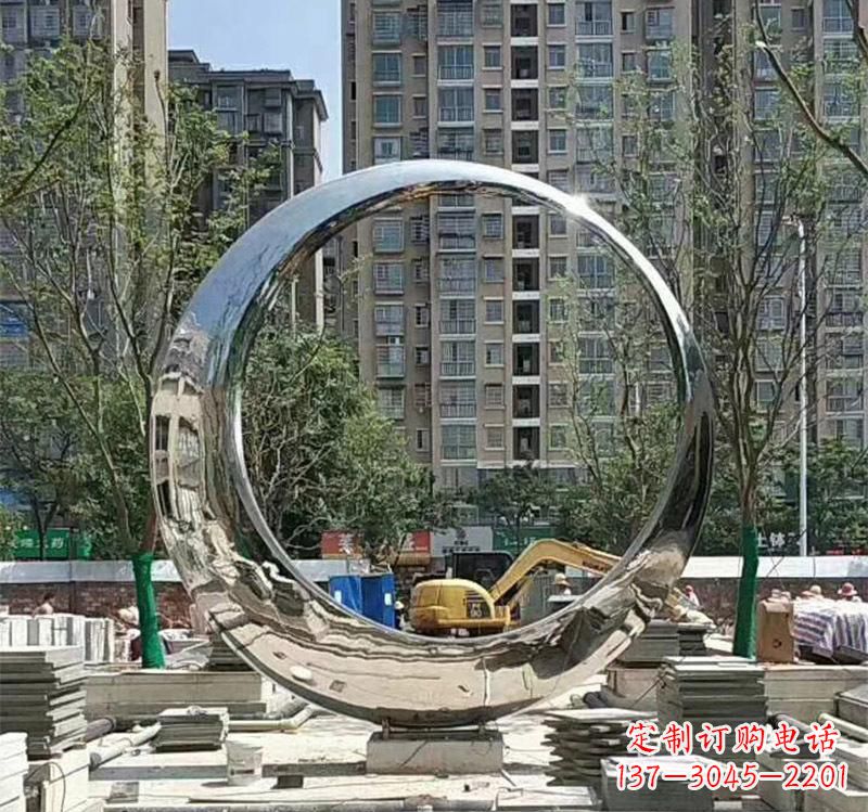 南通不锈钢艺术圆环雕塑——艺术的精粹