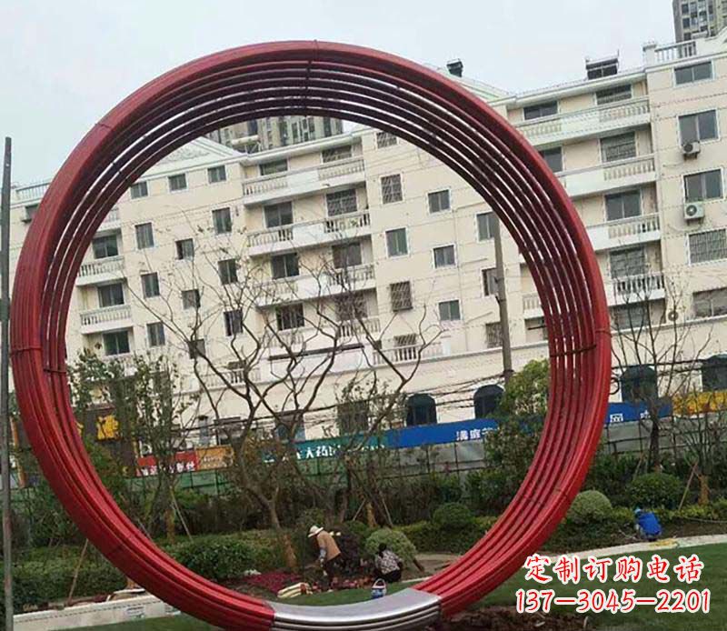 南通不锈钢圆环雕塑精致而经久耐用