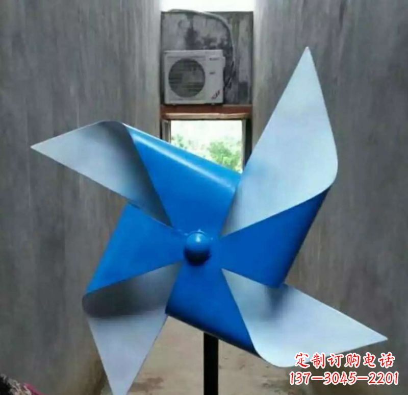 南通色彩斑斓的不锈钢风车雕塑