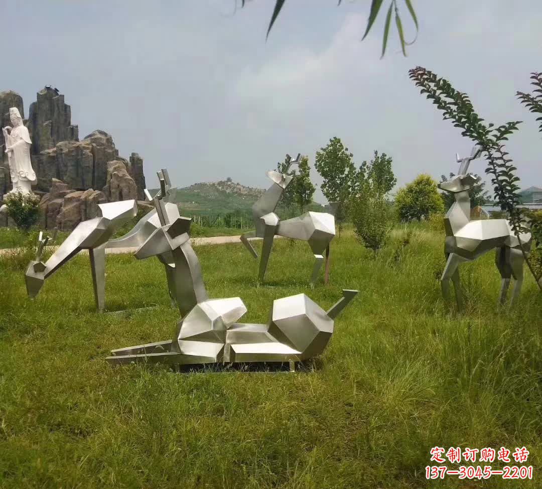 南通不锈钢锻造的小鹿雕塑