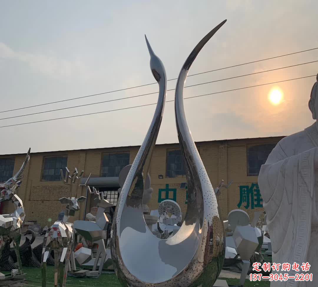 南通雕塑镜面天鹅