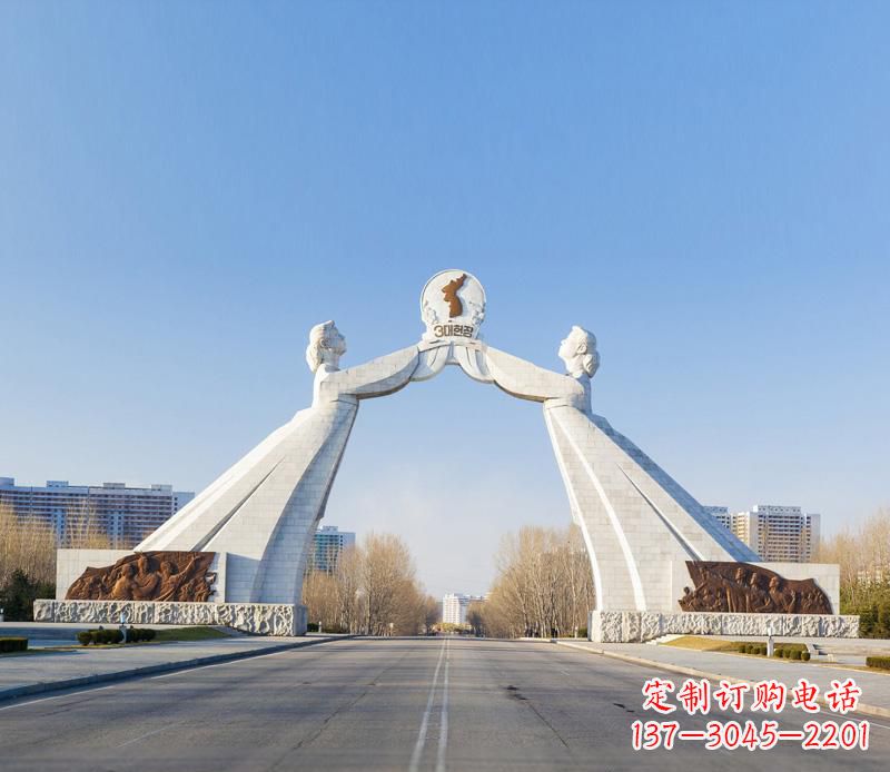 南通城市街道拱门石雕