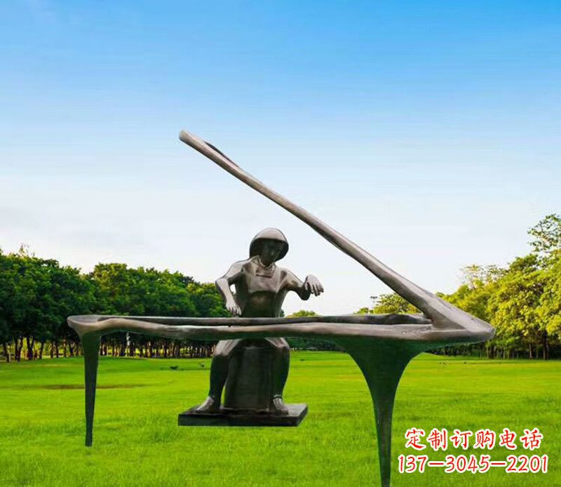 南通抽象弹钢琴的人物铜雕2