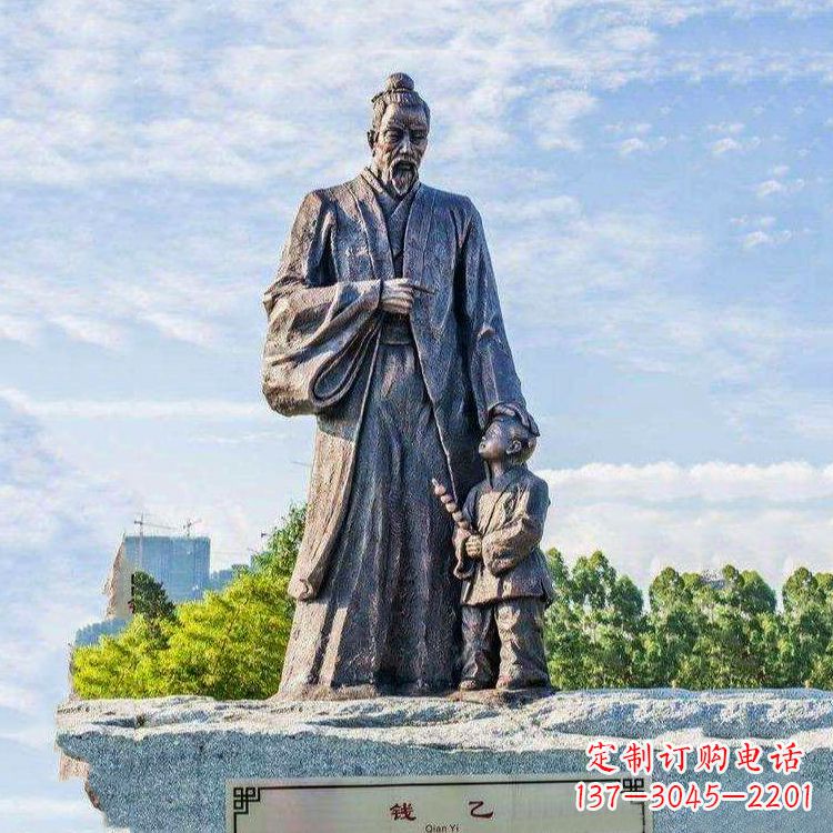 南通纯铜钱乙雕像传承历史的象征