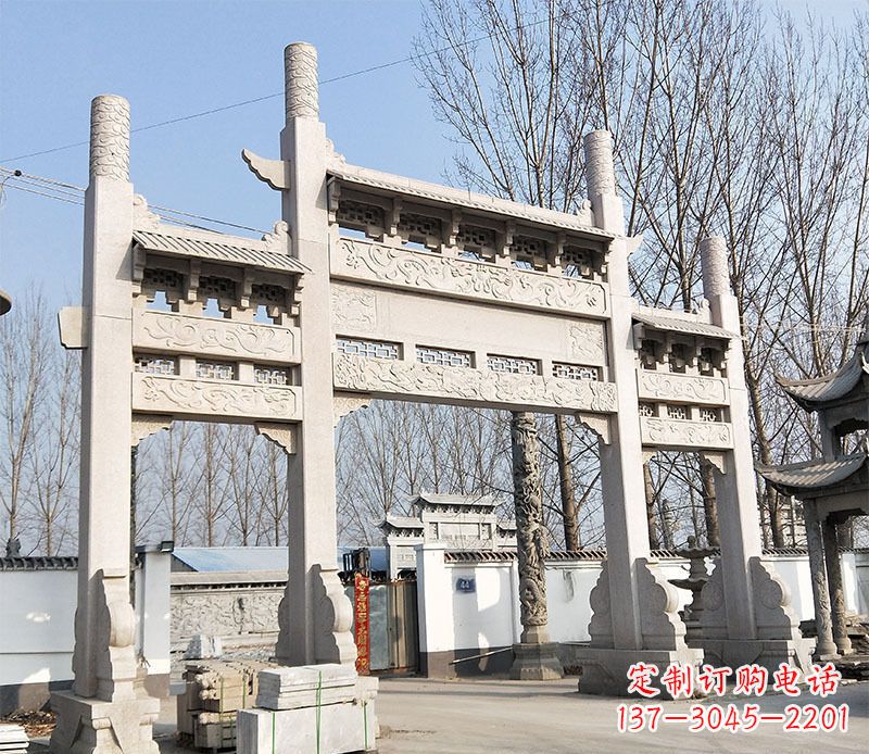 南通村口的珍贵文化——牌坊雕塑