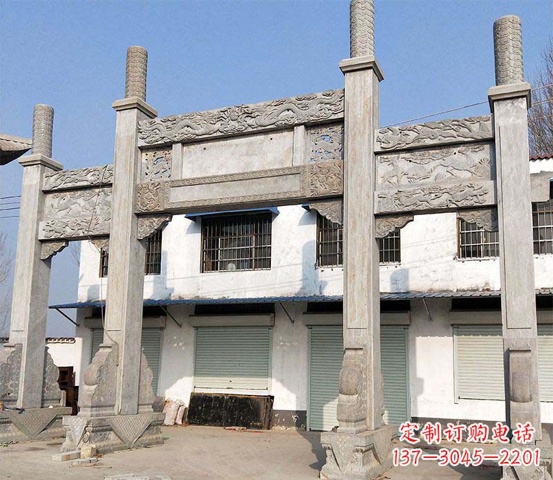南通村口三门石牌坊石雕