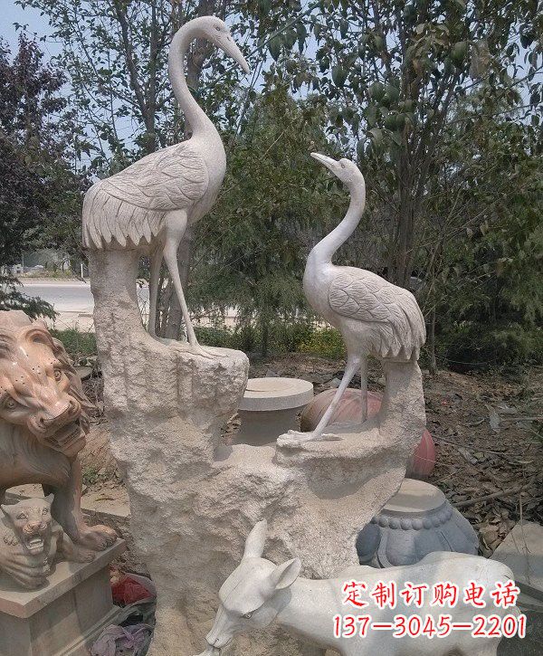 南通静谧优雅的丹顶鹤雕塑
