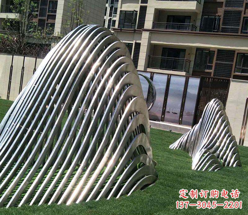 南通不锈钢假山雕塑——电镀之美