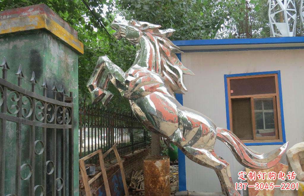 南通优雅凌厉的不锈钢奔跑马雕塑