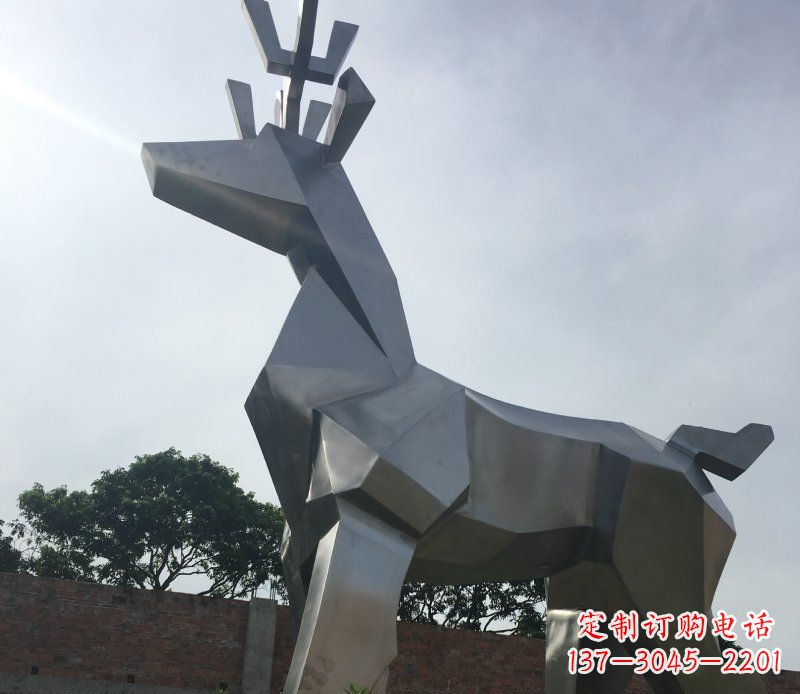 南通不锈钢几何鹿雕塑