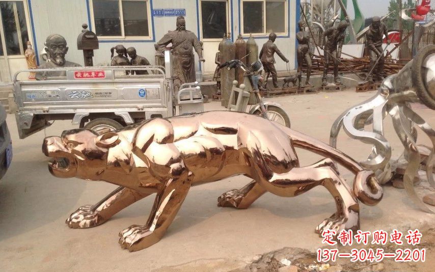 南通公园不锈钢动物豹雕塑