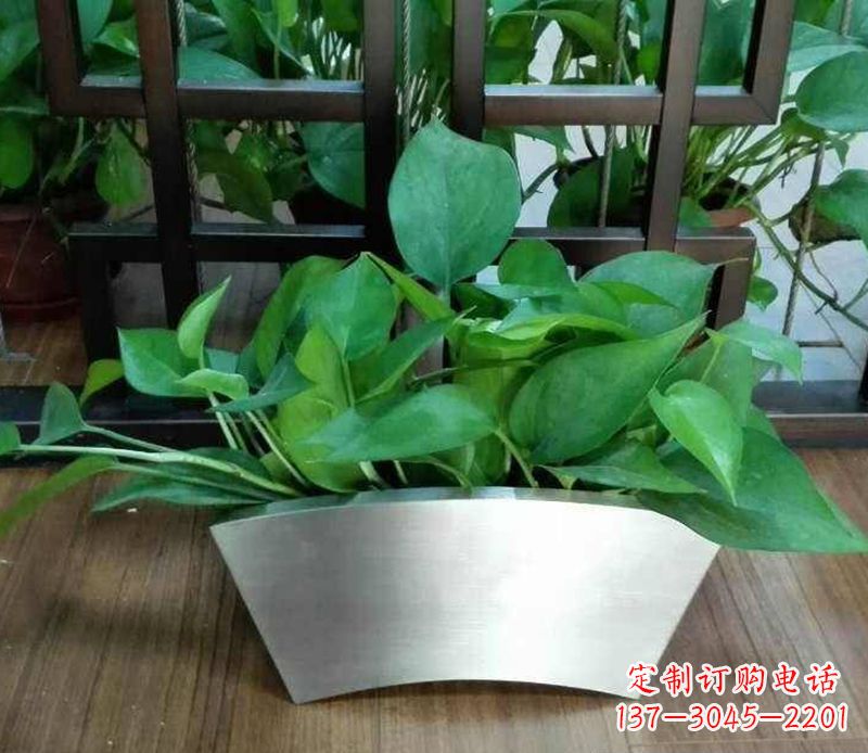 南通高质量不锈钢花盆雕塑,享受自然完美烘托