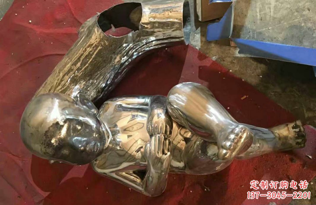 南通风格时尚可爱的不锈钢儿童雕塑