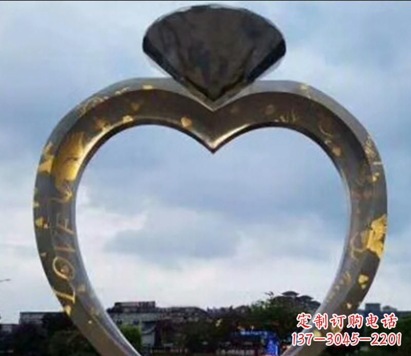 南通不锈钢大型钻石戒指景观雕塑