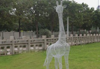 南通浪漫活力·不锈钢镂空长颈鹿雕塑
