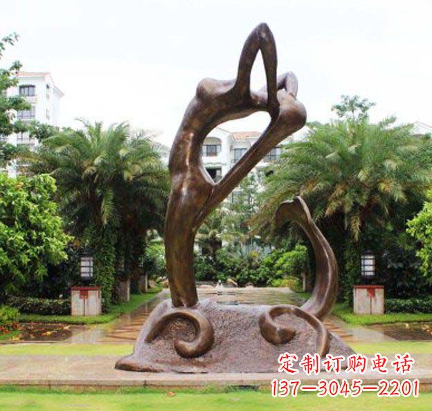 南通艺术美感之旅——抽象美人鱼雕塑