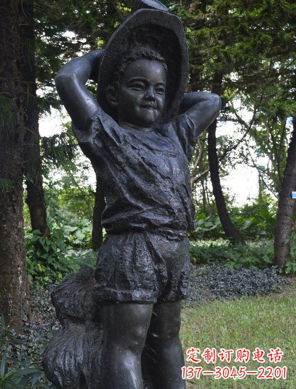 南通优雅童子·少年戴草帽铜雕