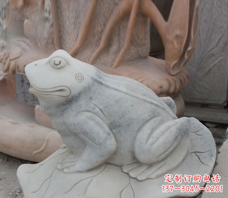 南通公园动物青蛙景观石雕