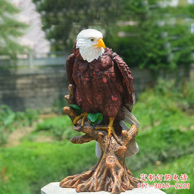 南通公园仿真老鹰玻璃钢雕塑