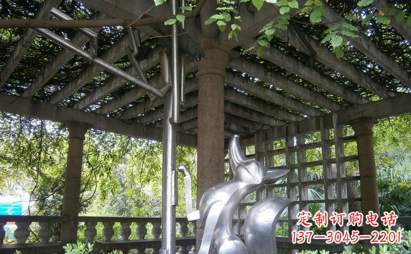 南通公园狐狸与乌鸦小品动物铜雕
