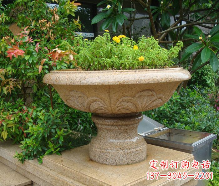 南通雕塑花盆,精雕细琢
