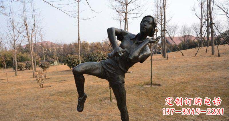 南通优雅美丽,练武女孩铜雕