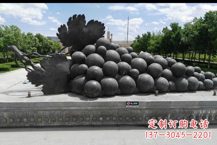 南通美轮美奂的葡萄铜雕塑