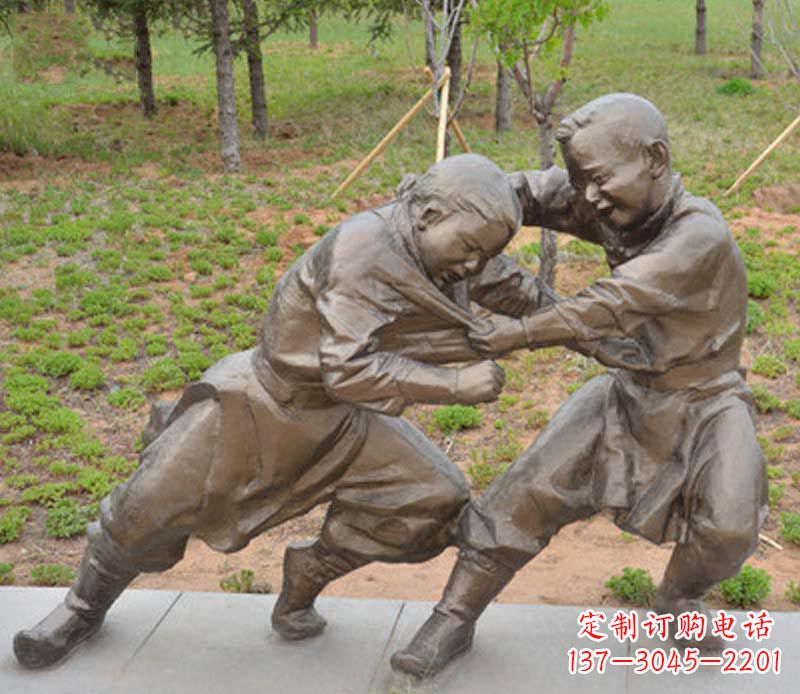 南通公园摔跤的小男孩铜雕