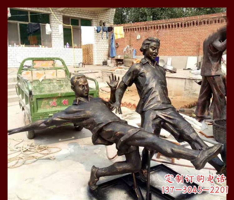 南通足球迷必备,象征性的足球雕塑