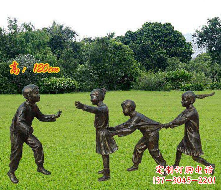 南通公园玩老鹰捉小鸡的儿童小品铜雕 (2)