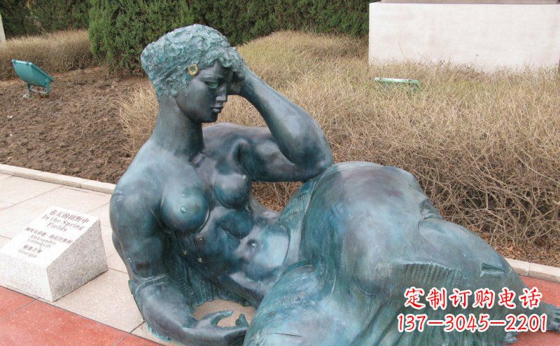 南通铜质女性人物雕塑
