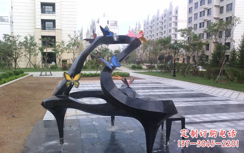 南通高端大气不锈钢抽象钢琴雕塑
