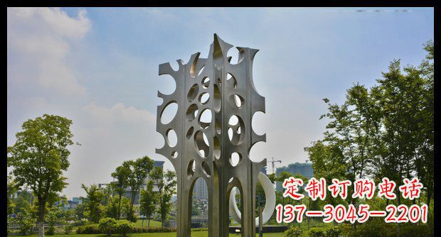 南通定制化大型不锈钢松树雕塑