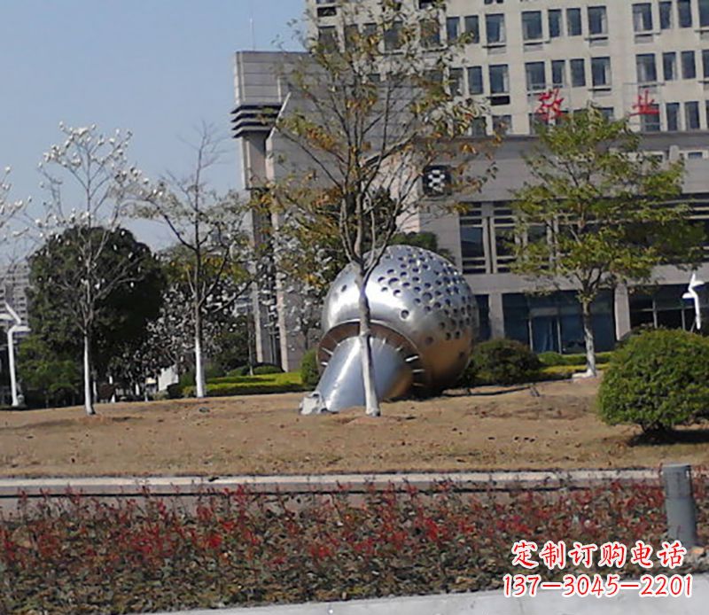 南通广场不锈钢话筒雕塑