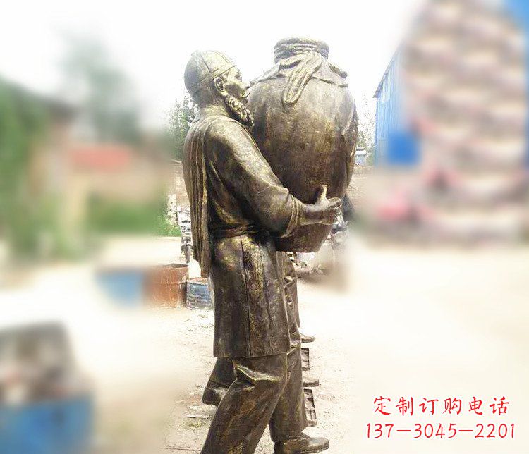 南通广场铜雕店小二抱酒人物雕塑