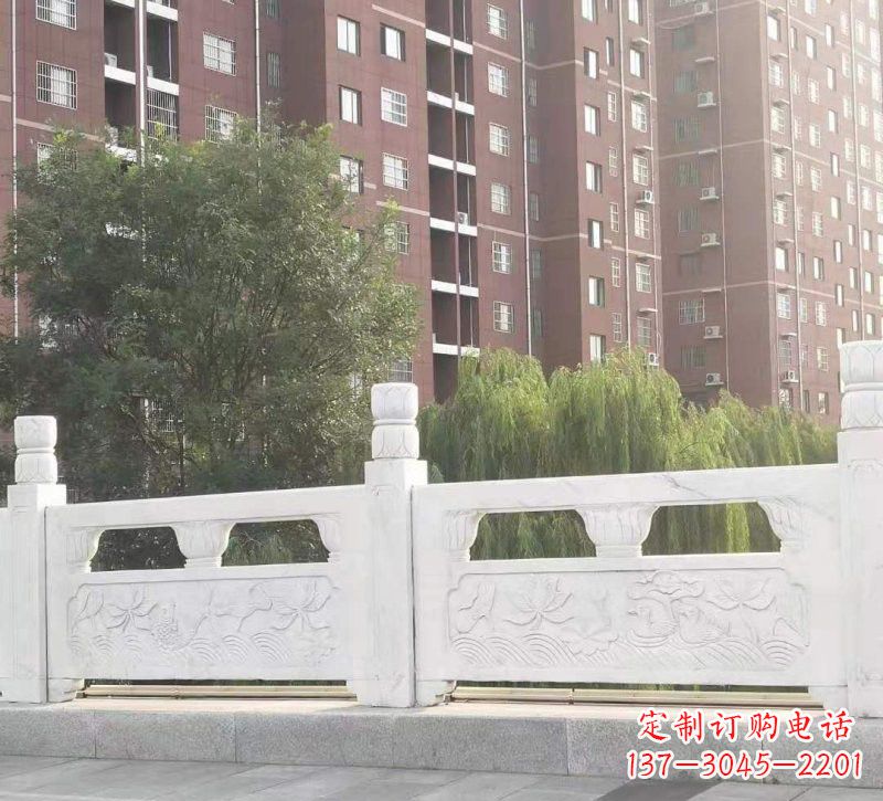 南通汉白玉荷花鲤鱼浮雕栏板--精美雕刻点缀室内空间