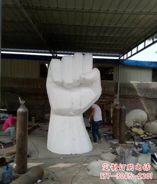 南通中领雕塑推出户外不锈钢拳头雕塑