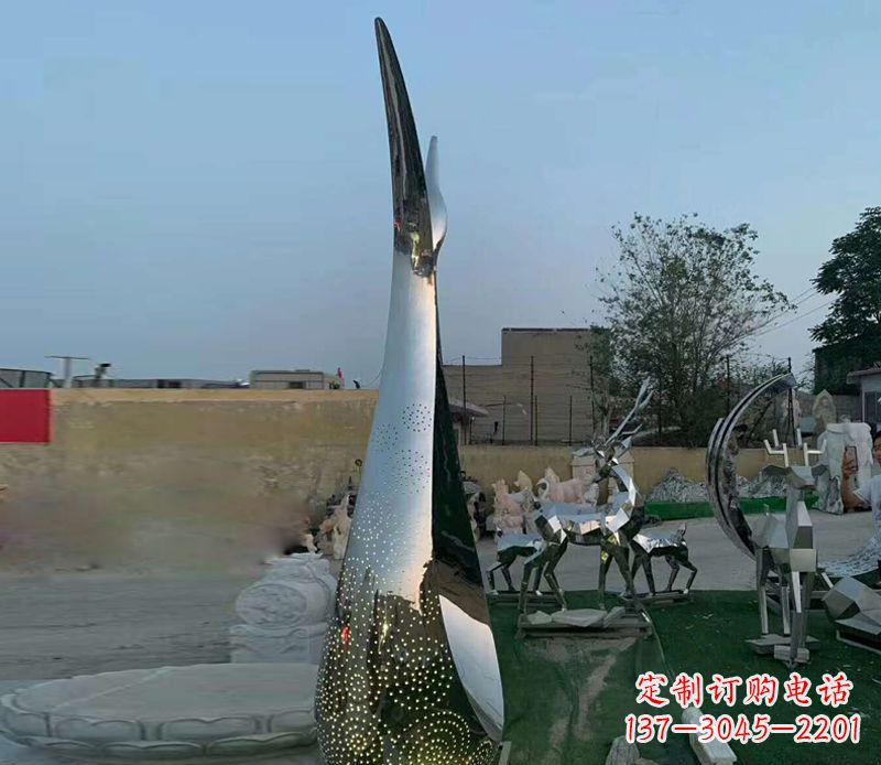 南通高雅优雅,中领雕塑定制不锈钢抽象天鹅雕塑