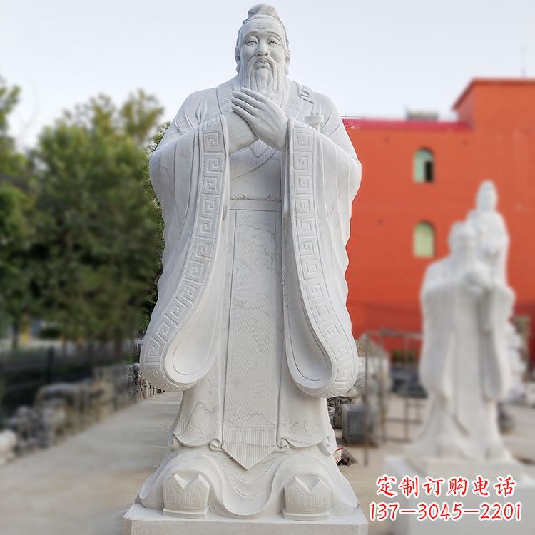 南通孔子雕像佩剑