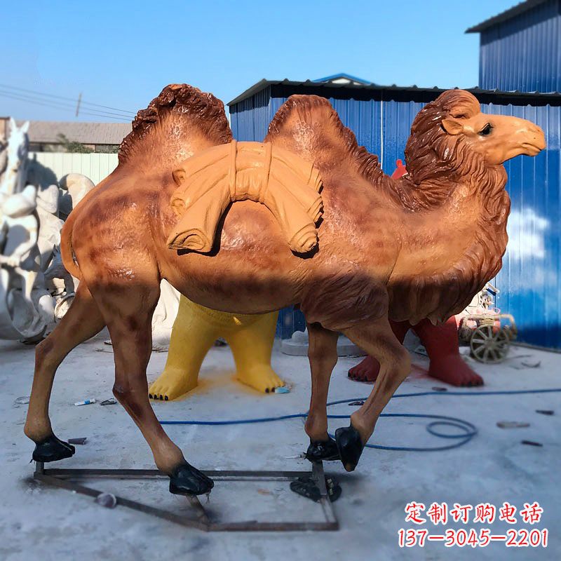 南通雕刻精美的骆驼玻璃钢仿真雕塑
